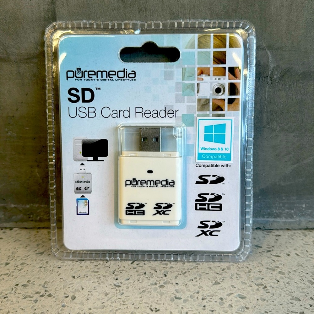 Puremedia SD USB Card Reader